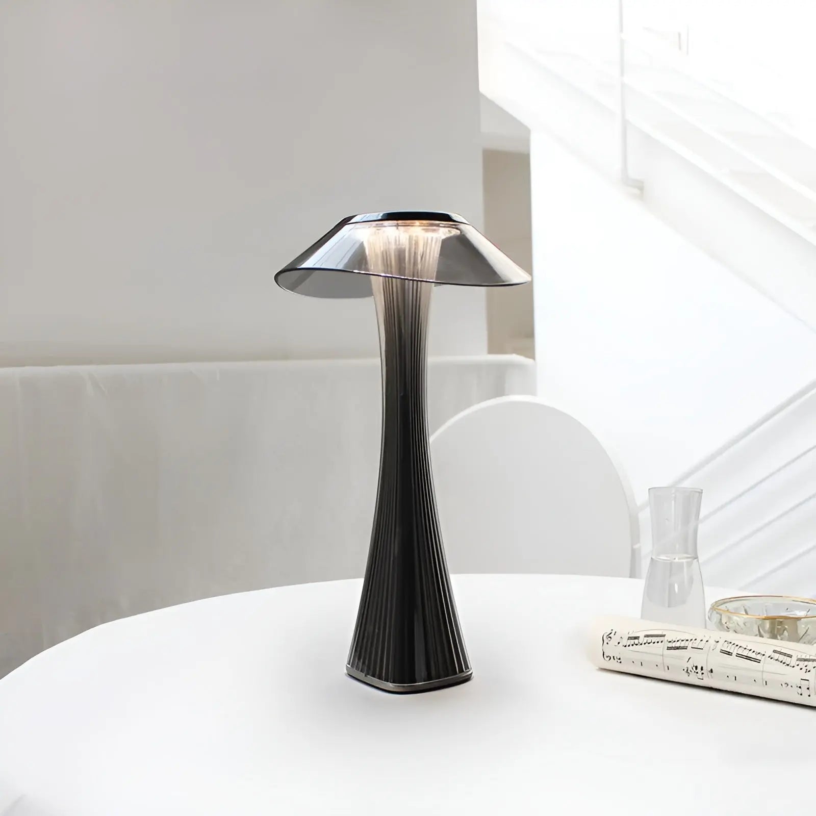 Luminara | Elegant Italian Metal And Glass Table Lamp For Bedroom 0